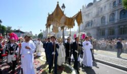 León XIV en el Corpus Christi en Madrid: fe en la presencia del Señor Resucitado vivo en medio de nosotros 2 Papa espanha procissao 700x410 1