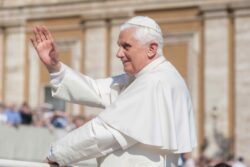 En Almería-España, en octubre se realizará Congreso Internacional Benedicto XVI, sobre su teología 2 Vatican rome pope Benedict XVI audience 0006 20080924 GK
