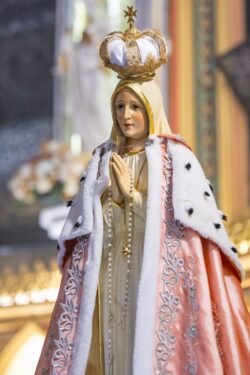 “Matriz del orden creado…”: Poema a la Virgen 2 004 20260513 LS chez nous 172A9413