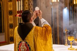 La Eucaristía y la divinización del hombre 2 20260404 JPR 1334