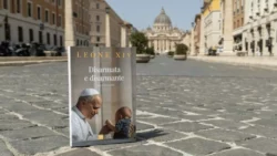 Editorial Vaticana publica un libro con discursos de León XIV sobre la paz 2 Editora Vaticana publica livro com discursos de Leao XIV sobre a paz