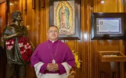 El nuevo rector de la Basílica de la Virgen de Guadalupe ya conoce el ambiente en que se moverá 2 Nuevo rector Basilica Guadalupe 120726 wqlwew