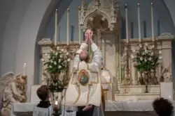 Cardenal Roche: León XIV mantendrá las restricciones a la Misa Tradicional en latín 2 shalone cason bPMCNdYoSgY unsplash