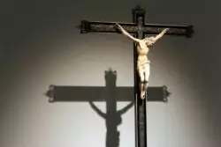 Francia: Tres iglesias profanadas en la Archidiócesis de Tours 2 Franca Tres igrejas sao profanadas na Arquidiocese de Tours