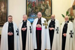 Orden de Caballeros Teutones bendice estandartes de batallón austriaco 2 consiglio ordine teutonico