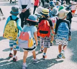 Vaticano responde a padres de Hamburgo sobre programa de educación sexual pero no exige retirarlo 2 note thanun CYlPykF qAM unsplash