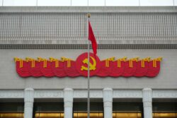 China comunista: En Shanghái se retiran biblias de catedral y funerarias se cierran al catolicismo 2 young ly YLqI6Hv4rAg unsplash