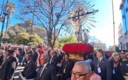 Cerca de 680 mil fieles participaron de procesión del Señor y la Virgen del Milagro en Salta, Argentina 2 2 2