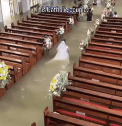 La iglesia estaba inundada, pero ellos no cancelaron su boda: “Nadie puede detenerla” 2 Captura de pantalla 2026 09 04 174516
