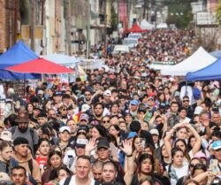 2,7 millones de fieles participan de la Peregrinación al Santuario de la Virgen de Luján, en Argentina 2 1 3
