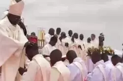 Obispo en Angoleño exhorta a 11 sacerdotes recién ordenados a abrazar vida de servicio y no hacer carrera 2 1 4
