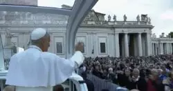 Papa en audiencia general: Matrimonio es don recíproco, en “plena fidelidad” e “indisoluble unidad” 2 Sin titulo 3