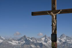 Laicos alemanes dijeron a los obispos que Jesucristo no es un primer ministro sino el Rey de Reyes 2 yuya hata Z6yMsAxtNMs unsplash